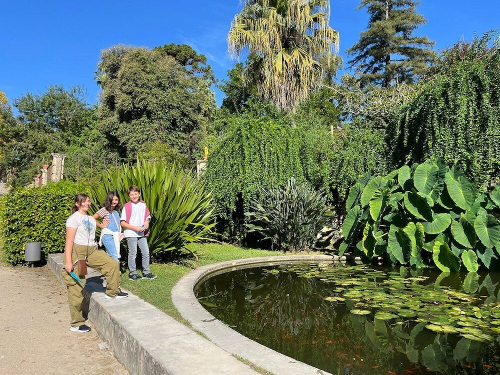 The Kids in the Botanical Garden