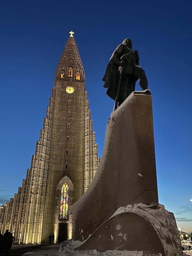 Hallgrimskirkja and Leif Eriksson