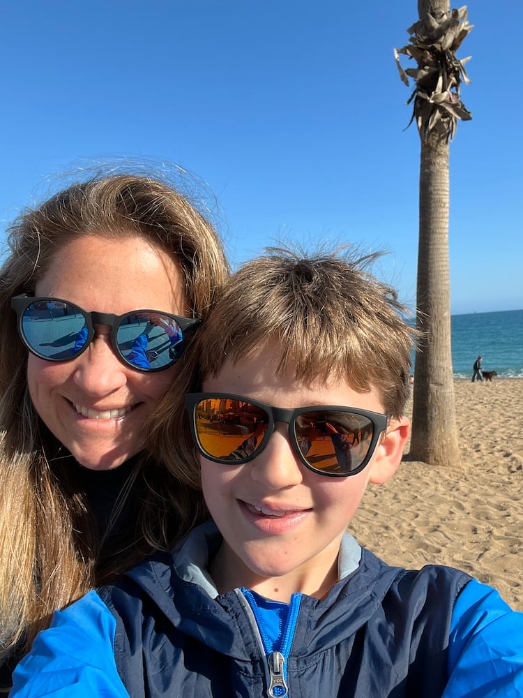 Hanging in La Barceloneta