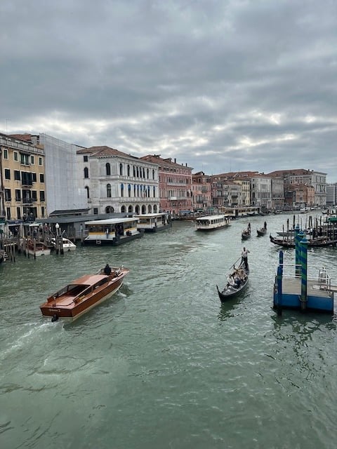 Traffic on the Grand Canal