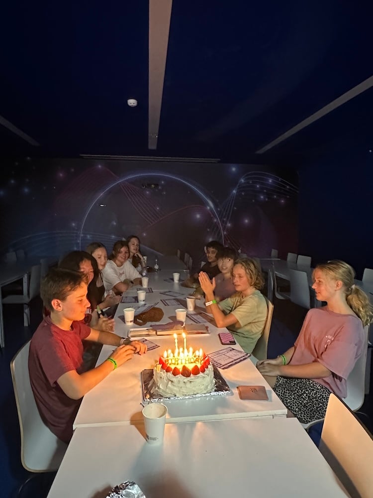 Feliz Aniversario, Sebastião